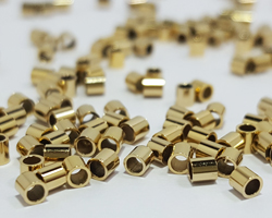  gold filled (14/20) 2mm x 2mm crimp, 1.4mm hole (pp12) 