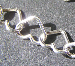  sterling silver 7.5mm heart chain *sold per cm - 5 units is 5cm, 100 units is 100cm=1 meter* 