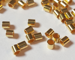  <3g/100> vermeil medium weight 2mm x 2mm crimps, 1.3mm holes, 1 micron plating for increased durability [vermeil is gold plated sterling silver] 