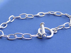 --CLEARANCE-- silver plated, 7.5 inch oval link (8mm x 5.5mm) bracelet