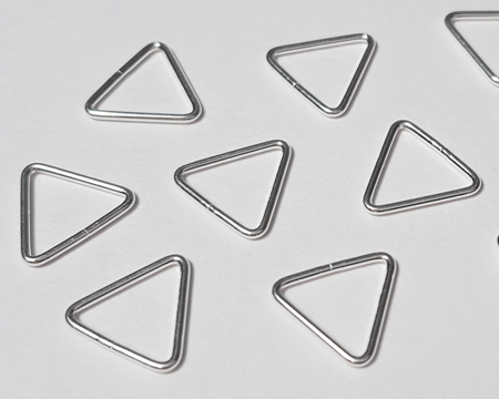  sterling silver10mm, 0.9mm thick triangle closed jump ring / bail 