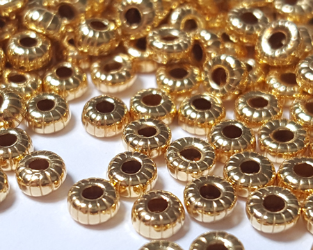  <4.3g/100> vermeil 3mm x 1.75mm corrugated rondelle bead, 1 micron plating for increased durability [vermeil is gold plated sterling silver] 