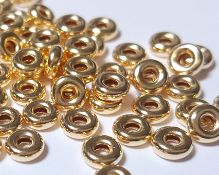  <10.8g/100> vermeil 4mm x 2mm flat donut bead, 1.5mm hole, 1 micron plating for increased durability [vermeil is gold plated sterling silver] 