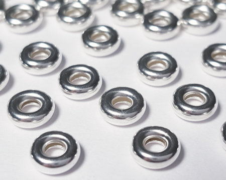  <17.6g/100> sterling silver 5.5mm x 2mm flat donut bead, 1.8mm hole 