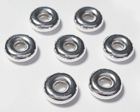  <32g/100> sterling silver 7mm x 2.6mm flat donut bead, 2mm hole 