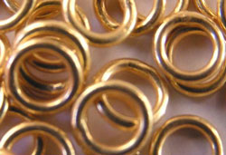  vermeil 4mm diameter, 22 gauge (approx 0.64mm) closed jump ring 