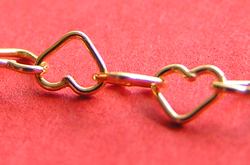  sold per cm : vermeil 4mm x 3.2mm heart chain, 5.6 grams per meter [vermeil is gold plated sterling silver] 