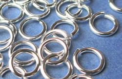  sterling silver 5.5mm diameter, 19 gauge (approx 0.9mm), open jump ring (saw cut) 