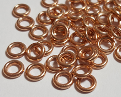 --CLEARANCE--  <6.2g/100> ROSE VERMEIL 4.3mm diameter, 1mm thickness, hollow closed ring, 1 micron plating for increased durability [vermeil is gold plated sterling silver] 