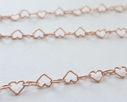  sold per cm - 5 units is 5cm, 100 units is 100cm=1 meter : ROSE VEMEIL 4mm x 3.2mm heart chain, 5.6 grams per meter 