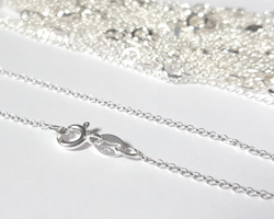  sterling silver, stamped 925, 19.5cm bracelet with 1mm rolo links, matches pendants with 1mm rolo links, dainty - ideal for small charms 