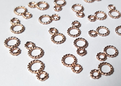  ROSE VERMEIL twisted wire 7.5mm x 4.5mm fig of eight connector, large ring has 4.5mm external diameter, small ring has 3mm external diameter, accepts a 1.4mm wire [vermeil is gold plated sterling silver] 