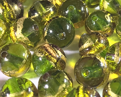  venetian murano bicolour fused peridot and amethyst glass with 24k banded gold foil 6mm round bead *** QUANTITY IN STOCK =29 *** 