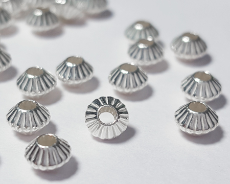 <8.7g/100> sterling silver 4.3mm corrugated bicone spacer bead, 1.5mm hole